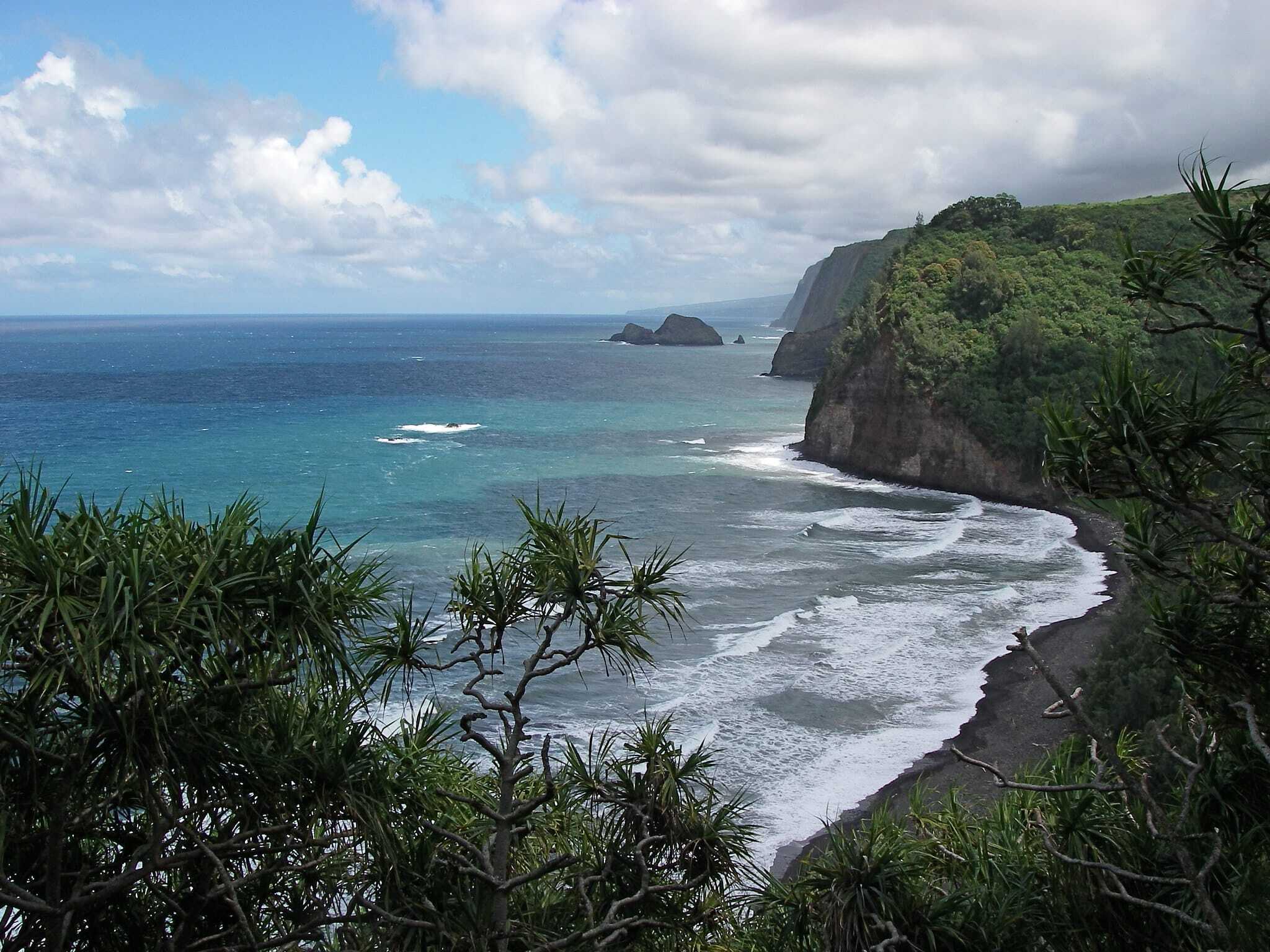 Hiking the Big Island's Pololu Trail - Go Visit Hawaii