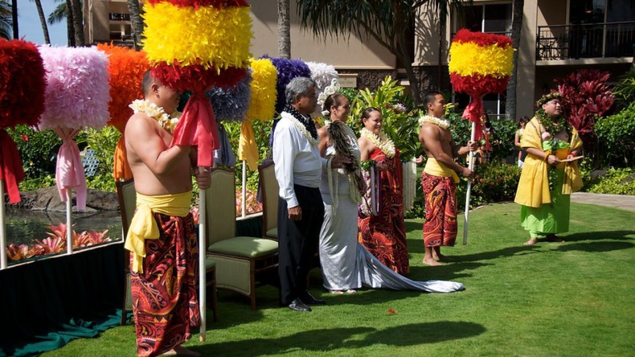 What Is Lei Day? Meaning and History of the Hawaiian Celebration