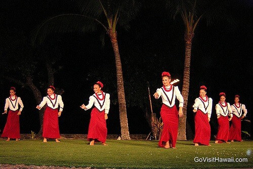 hula dancers