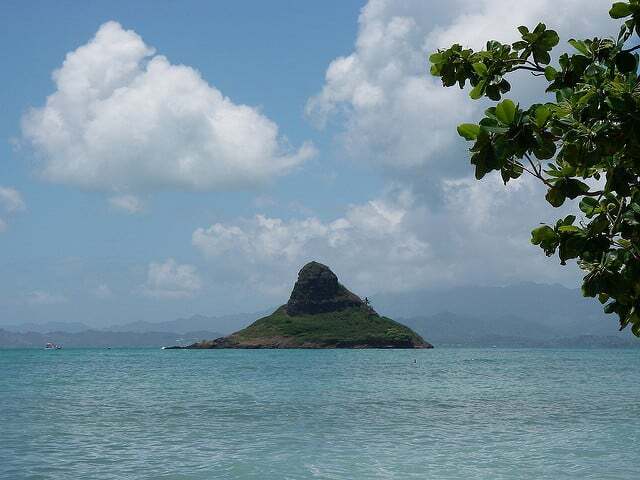 Seeing "Chinaman's Hat" is part of this scenic Oahu tour.